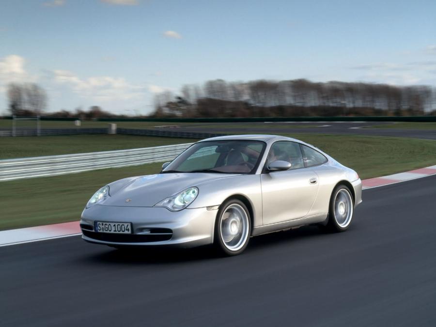 Porsche 911 Carrera 4 '2003